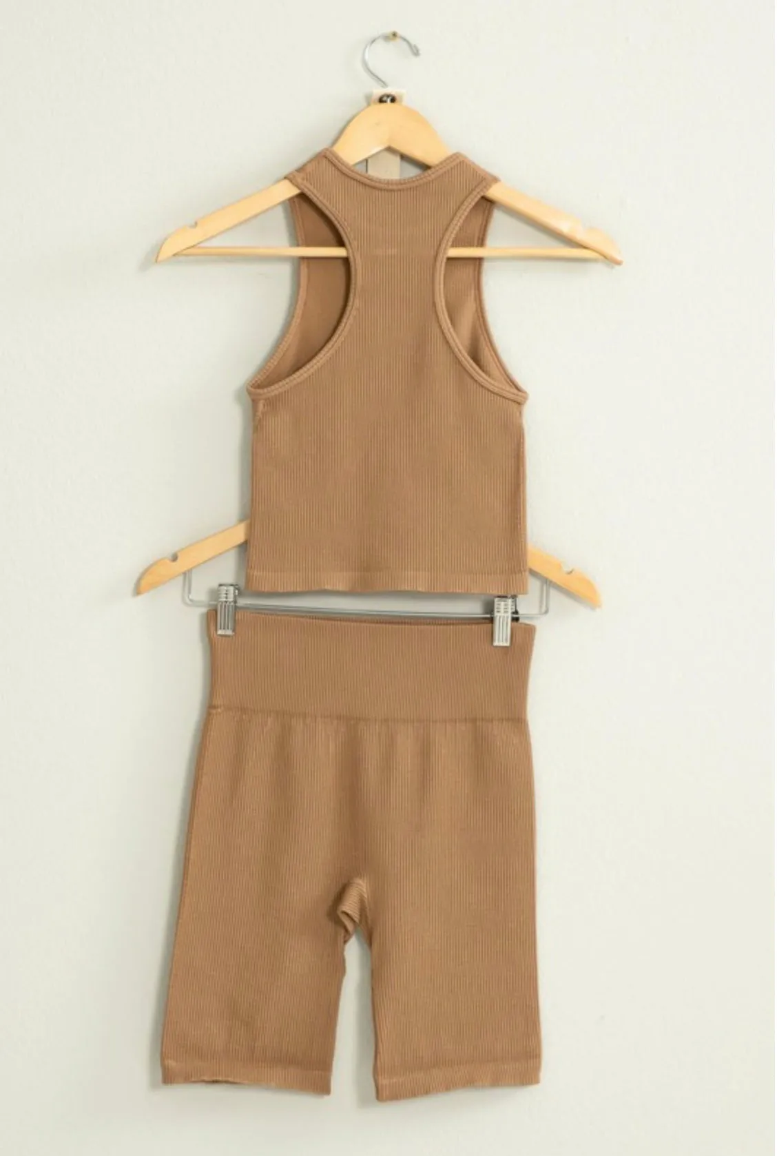 chasing dreams ribbed biker shorts - MILK CHOCOLATE