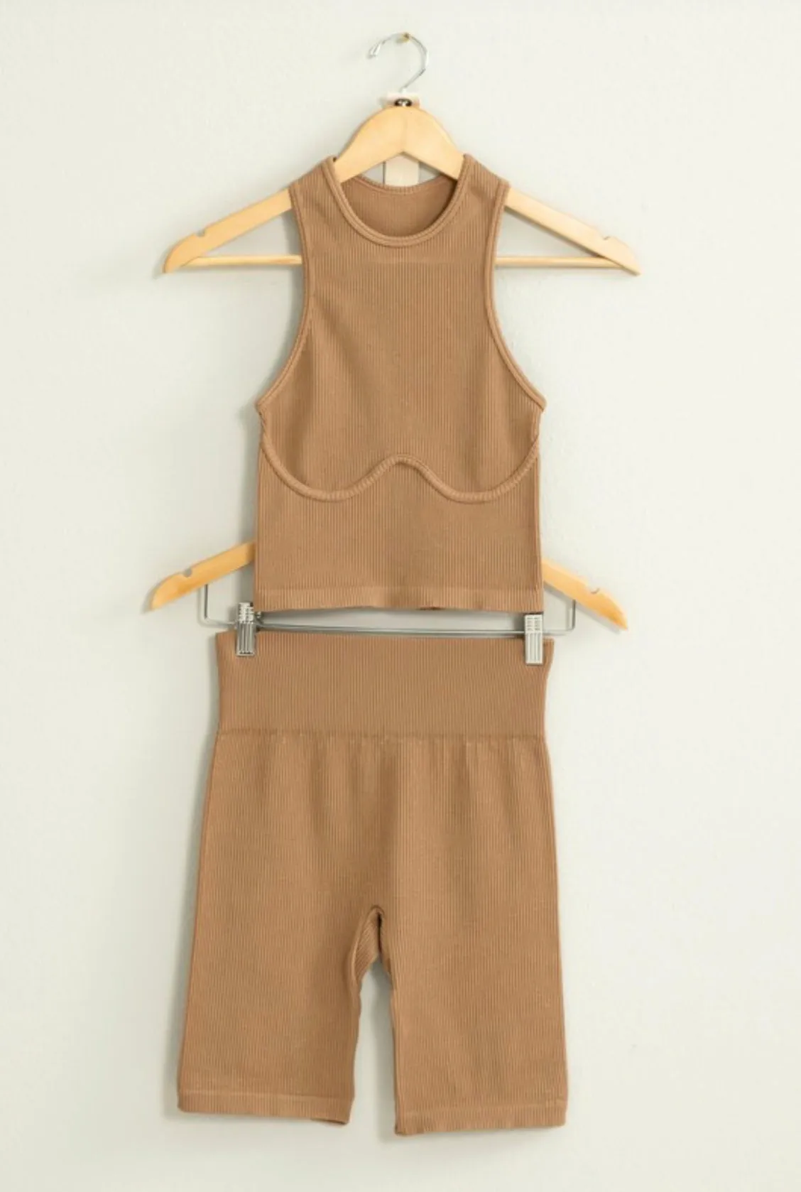 chasing dreams ribbed biker shorts - MILK CHOCOLATE