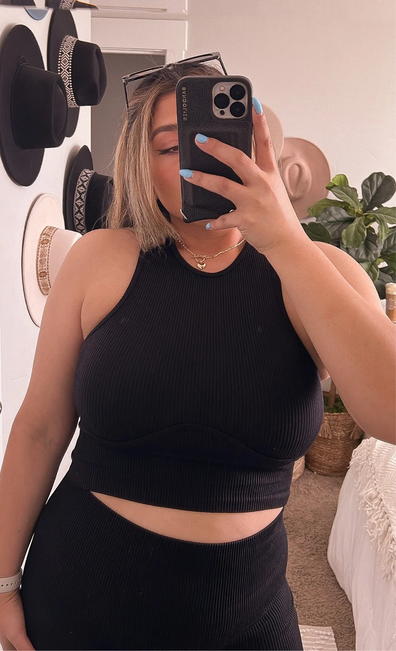 chasing dreams ribbed biker shorts - MILK CHOCOLATE