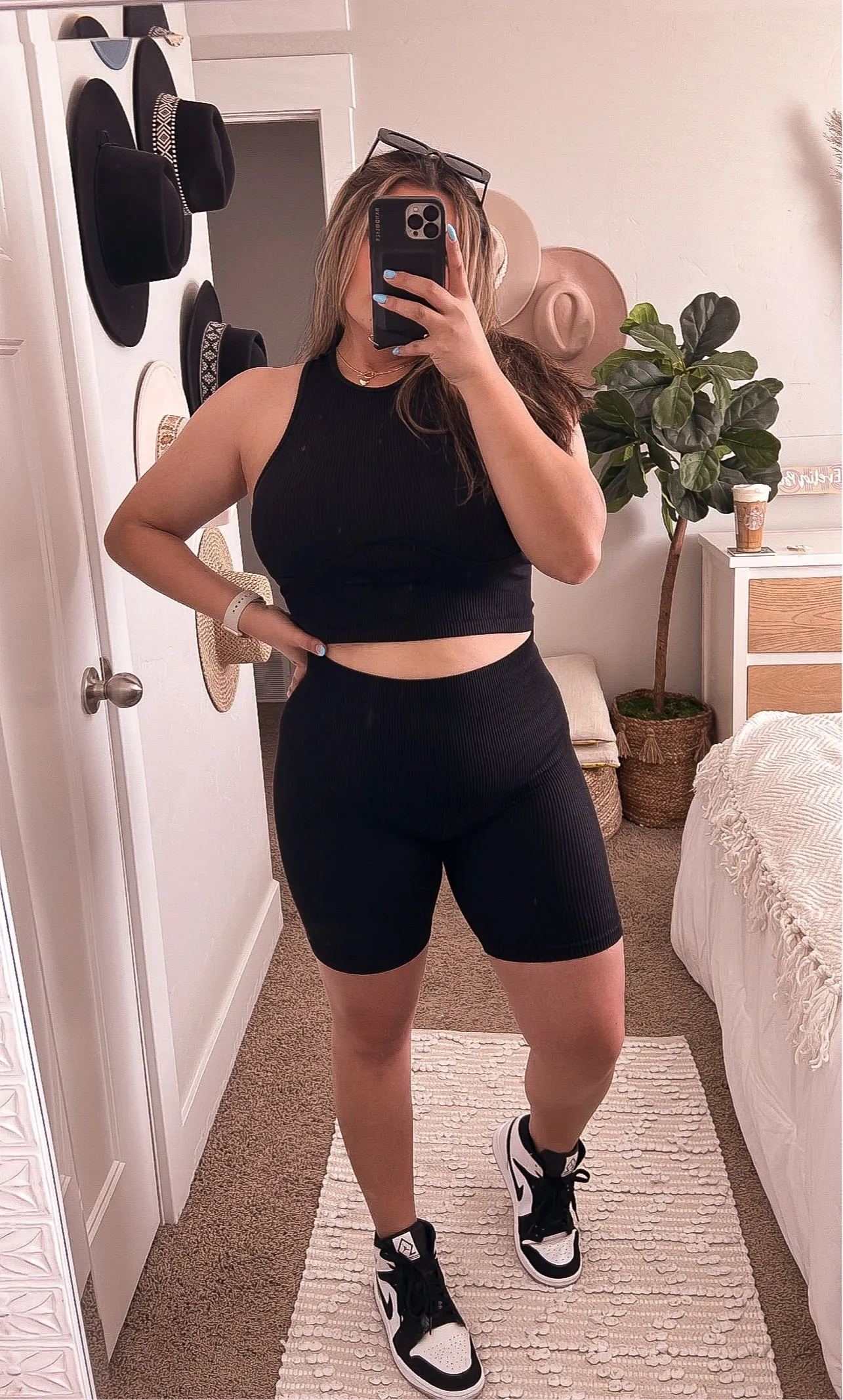 chasing dreams ribbed biker shorts - MILK CHOCOLATE