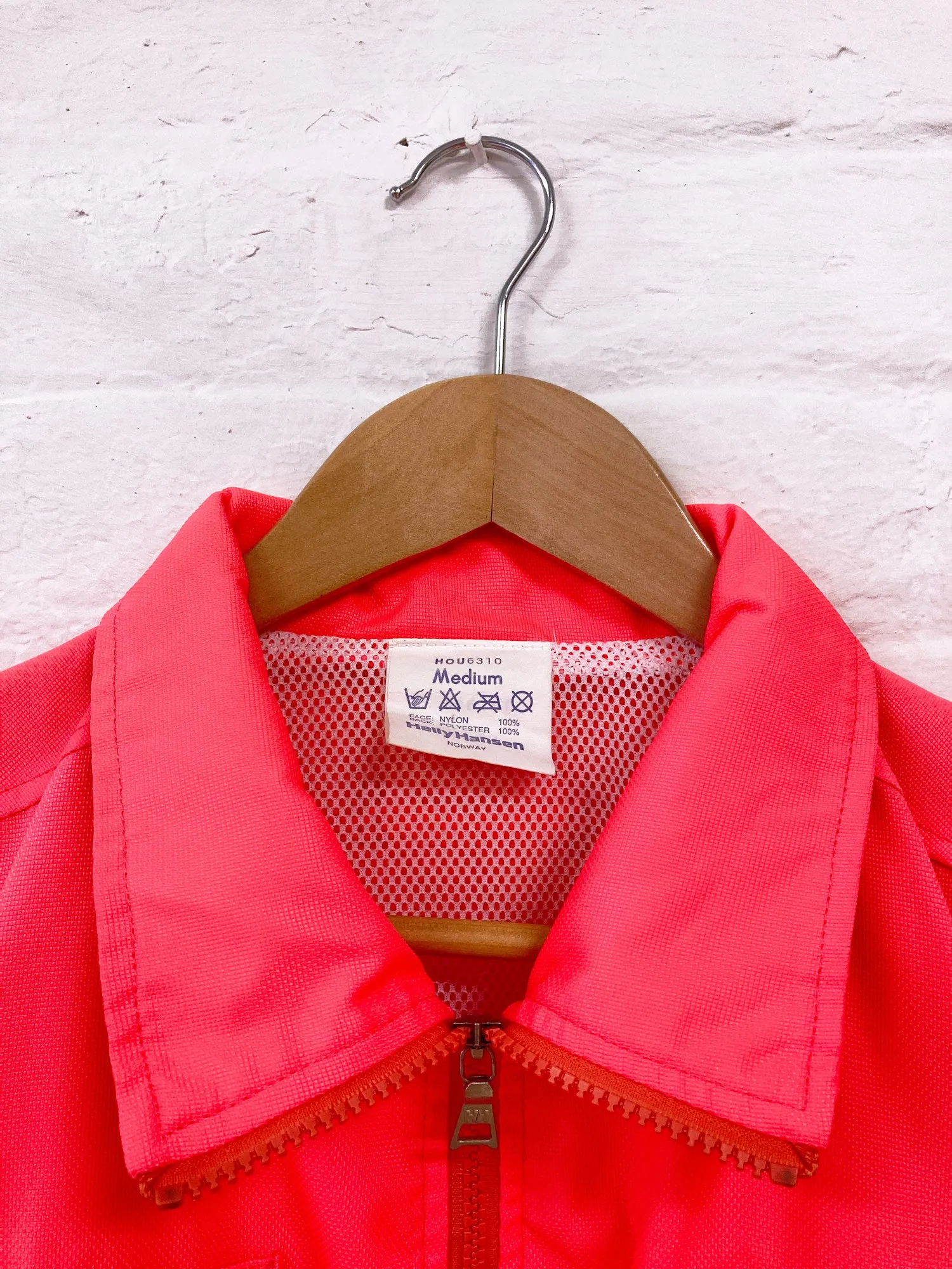 Helly Hansen 1990s fluorescent multi pocket detachable sleeve zip jacket - M