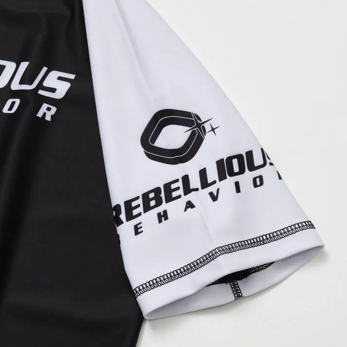 REBELLIOUS BEHAVIOR RBLS SPCS LOGO HALF RASH GUARD (BLACK)