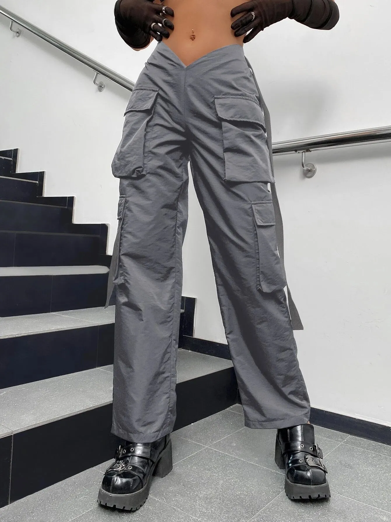 Tape Flap Pocket Side Cargo Parachute Pant