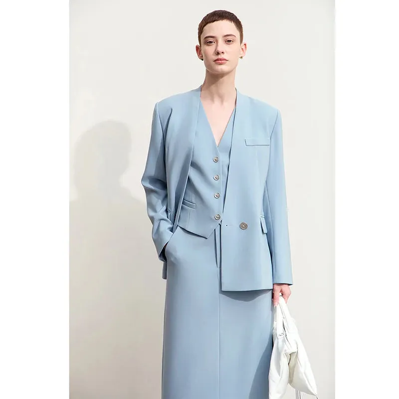 V-Neck Commuter Buckle Blazer