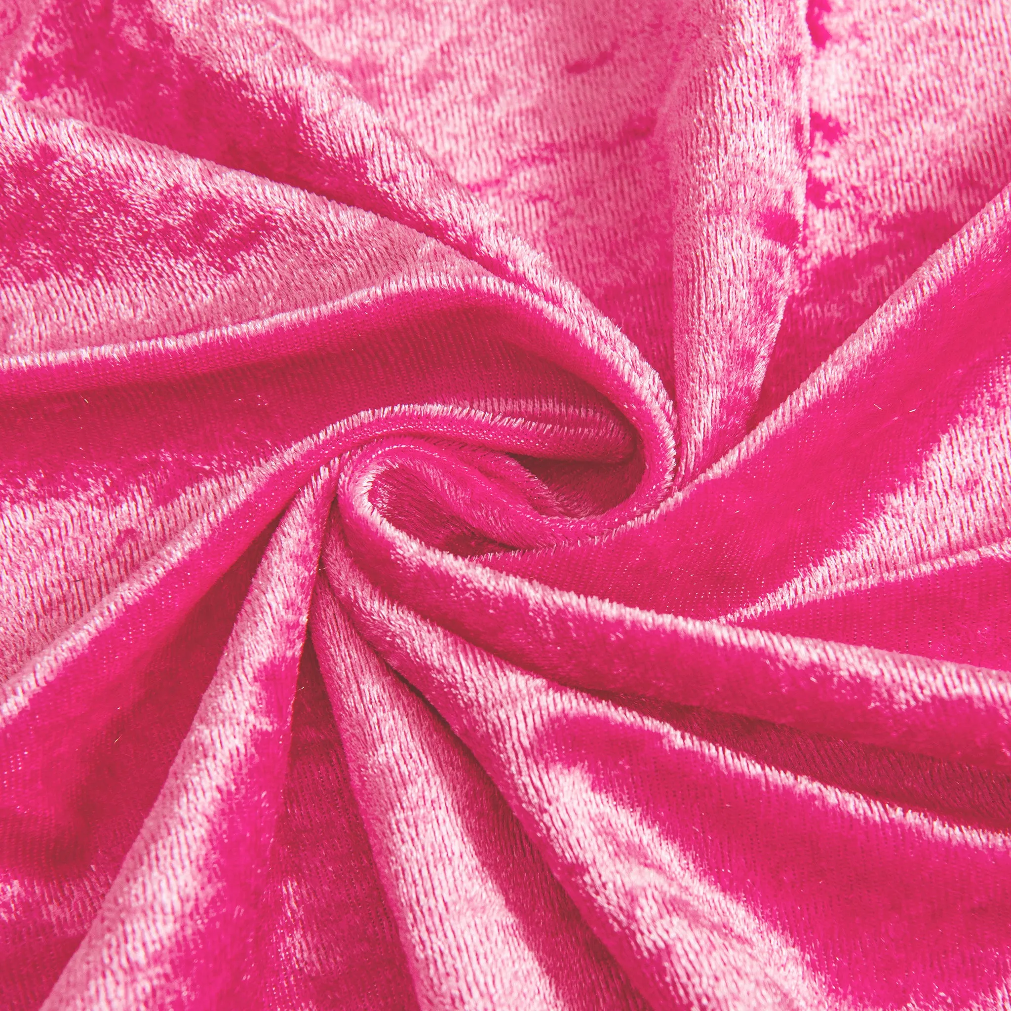 Velvet 120" Round Tablecloth - Fuchsia